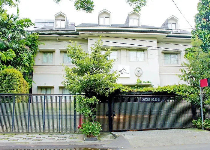 W Home Cikatomas Jakarta